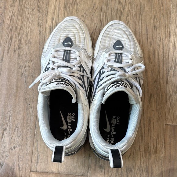Nike VaporMax EVO Running Sneakers White and Gray Size 9.5 - Picture 2 of 9